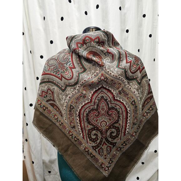 Italian made olive green paisley polyester woven large square raw edge scarf - Picture 4 of 8